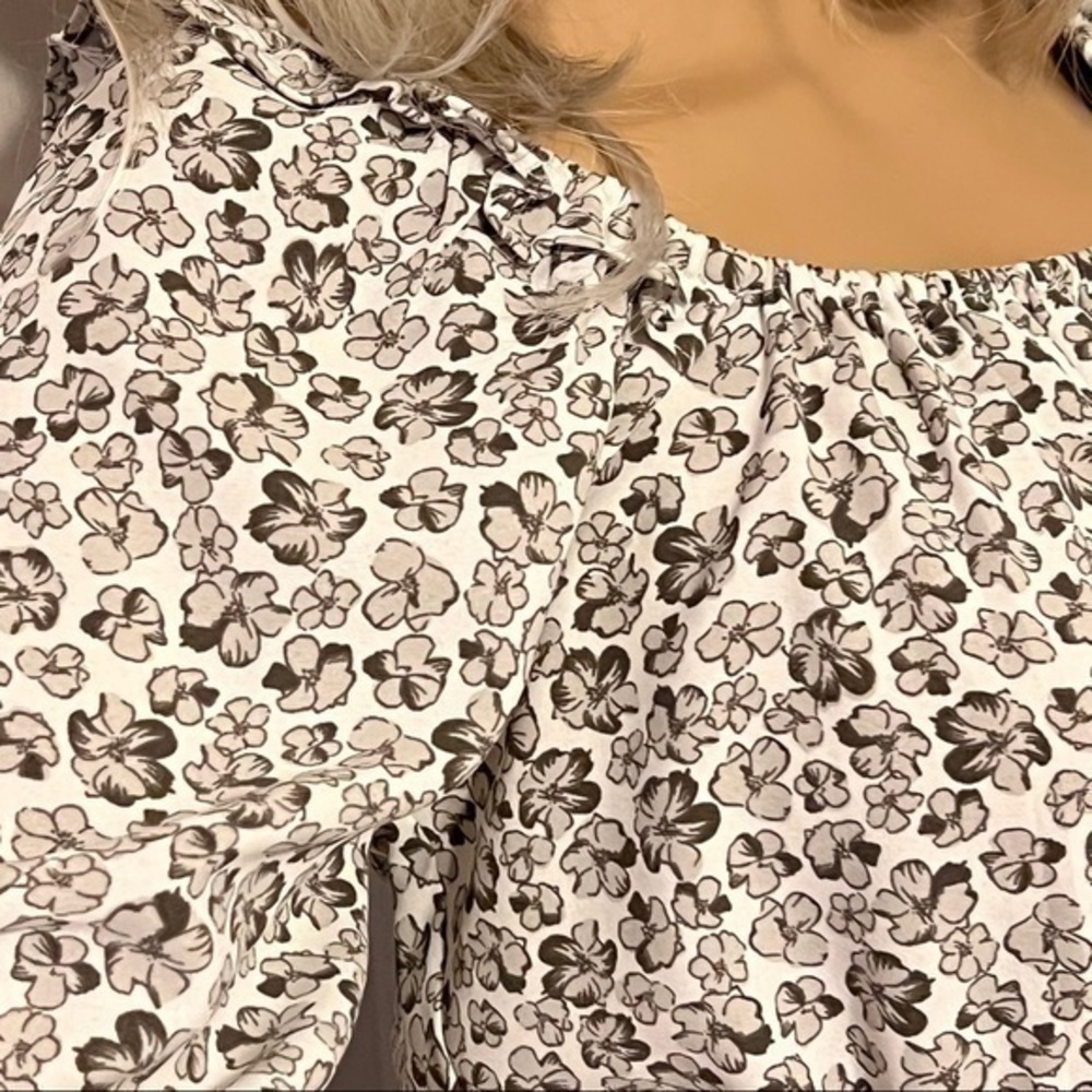 NINE WEST Gray Ladies Peplum Floral Top - Picture 2 of 7